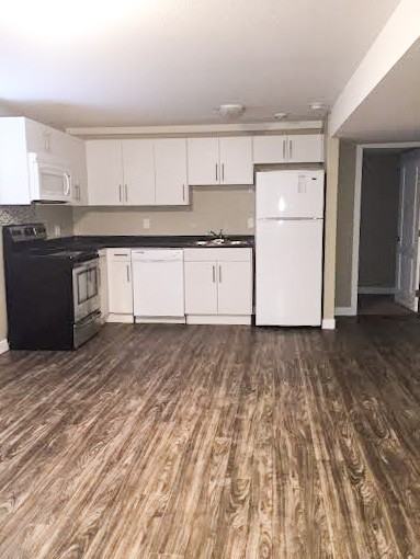 2 Bedroom Basement Suite in Hampton Village - Photo 2 of 7