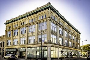 featured image of 301 S Walnut St