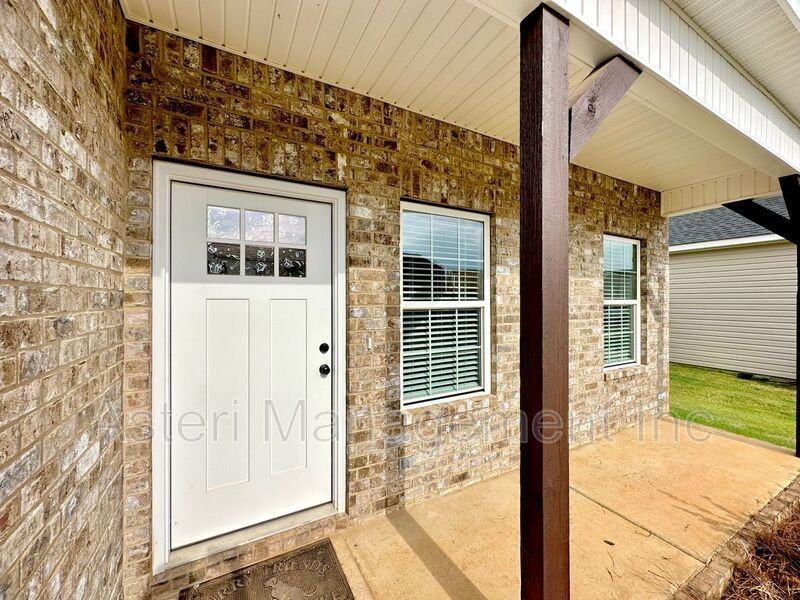 217 Beau Claire Cir - Photo 2 of 24