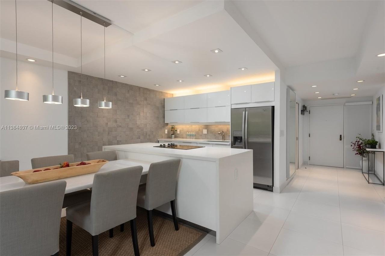 121 Crandon Blvd #463 - Photo 5 of 18