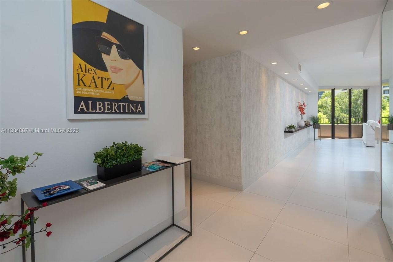 121 Crandon Blvd #463 - Photo 7 of 18