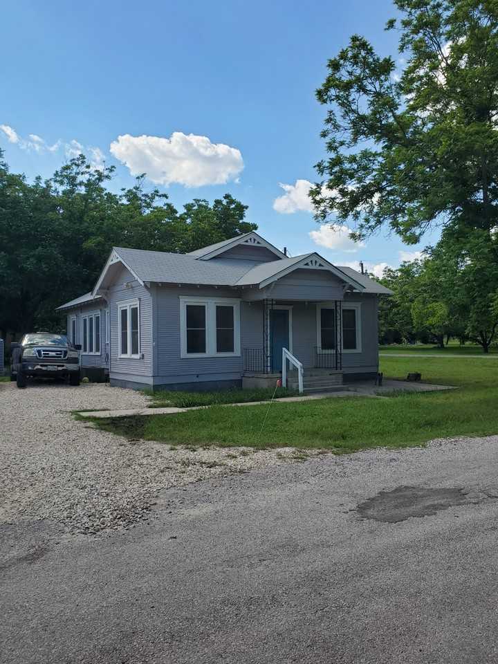 305 N Hogan St #NA - Photo 3 of 23