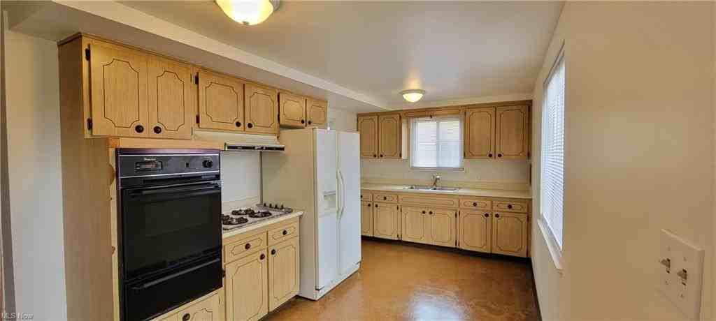 4973 Robinhood Dr #1 - Photo 3 of 15