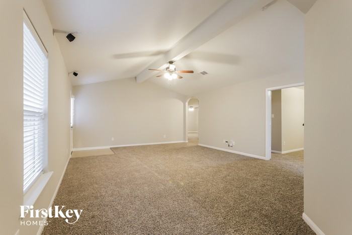 22723 Klingamans Way - Photo 3 of 16