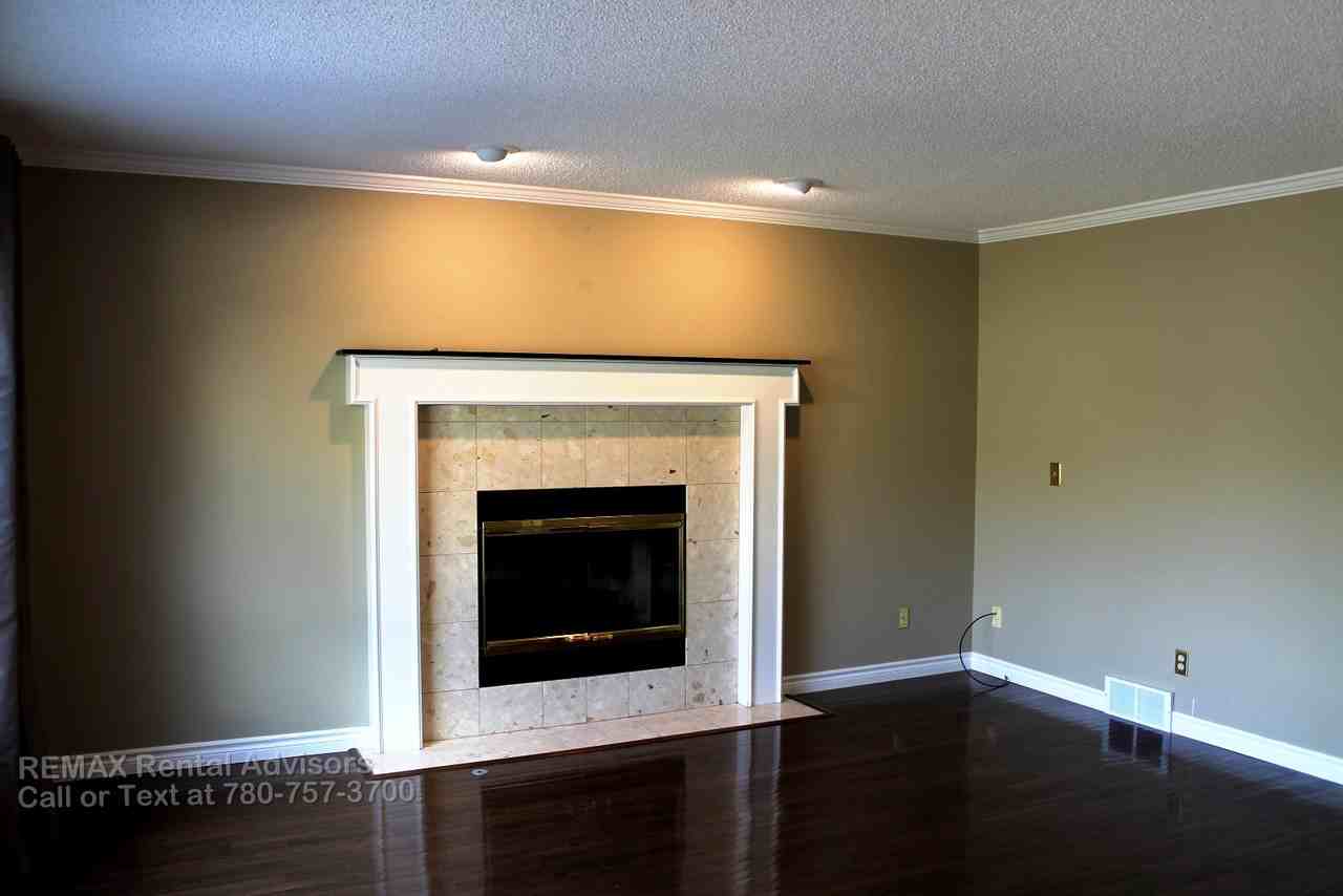 67 Strathaven Circle SW - Photo 3 of 22