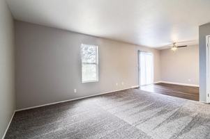 featured image of 4433 Continental Way