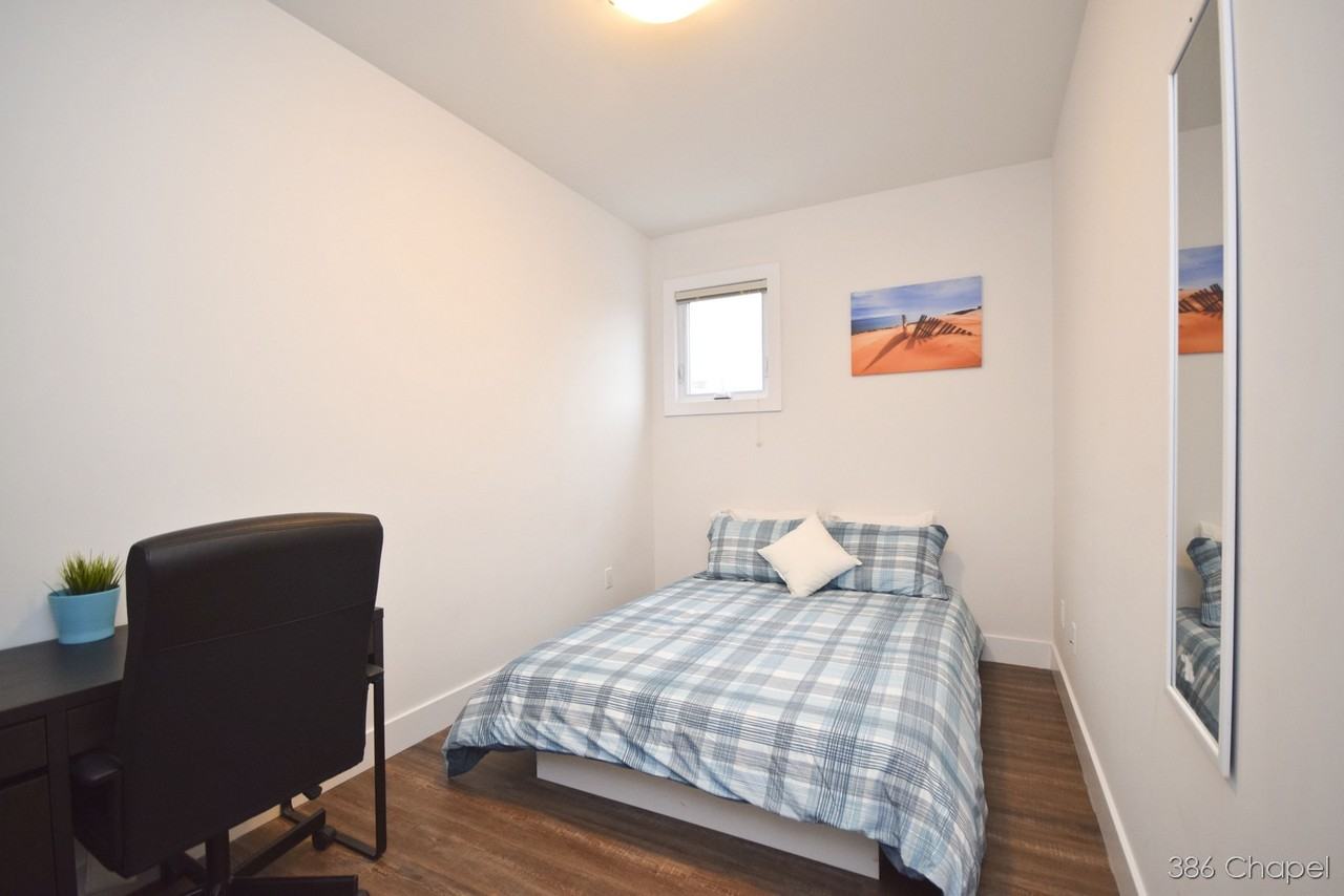 386 Chapel St #1A - Photo 3 of 20