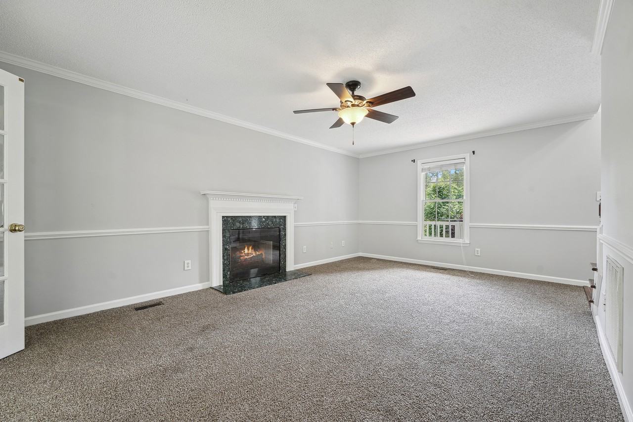 223 Wintergreen Dr #1 - Photo 7 of 32