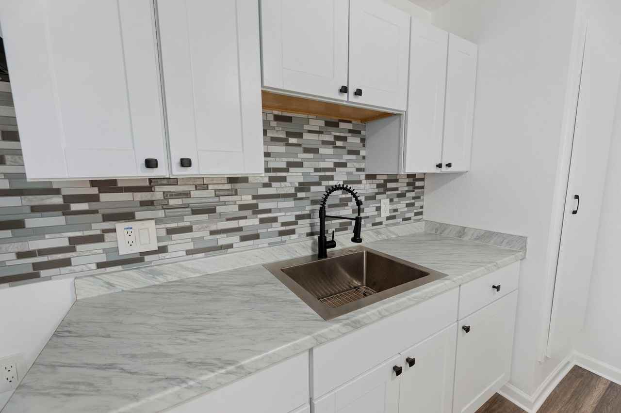 404 Middle Ln #1 - Photo 3 of 19