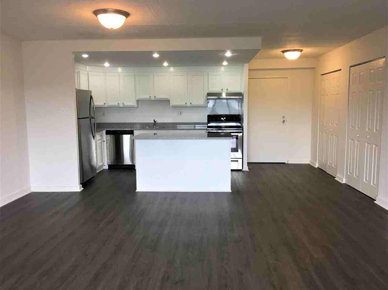 Essex House - Photo 3 of 50