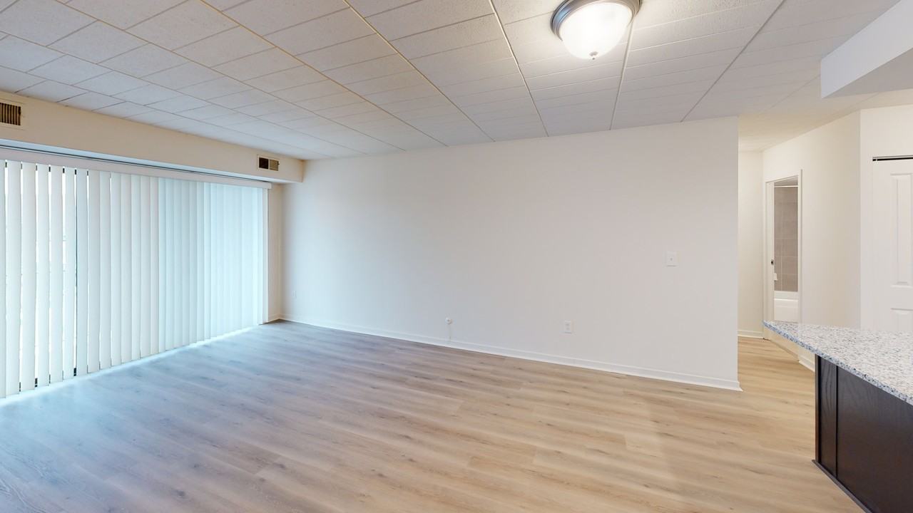 Claybourne - Photo 5 of 47