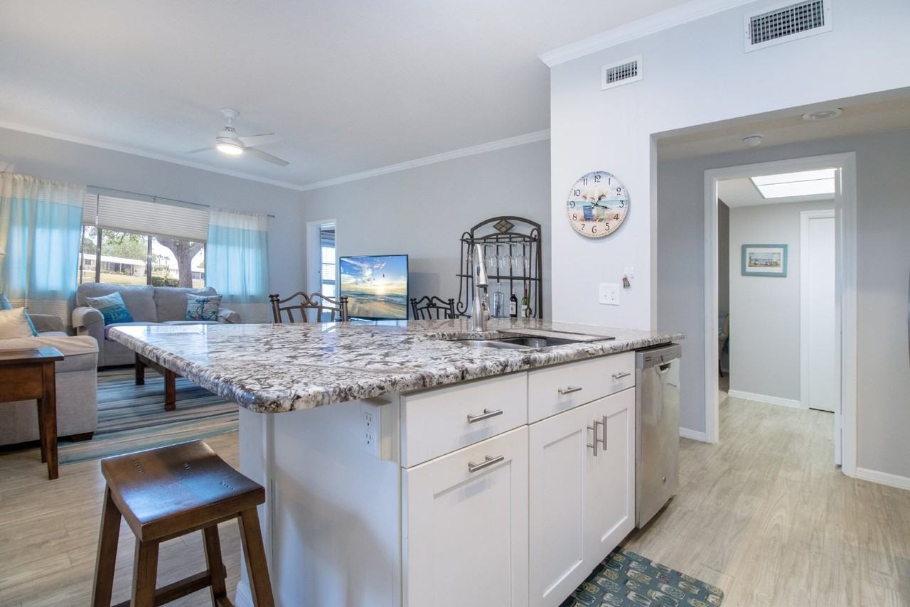 5920 Driftwood Ave - Photo 6 of 50