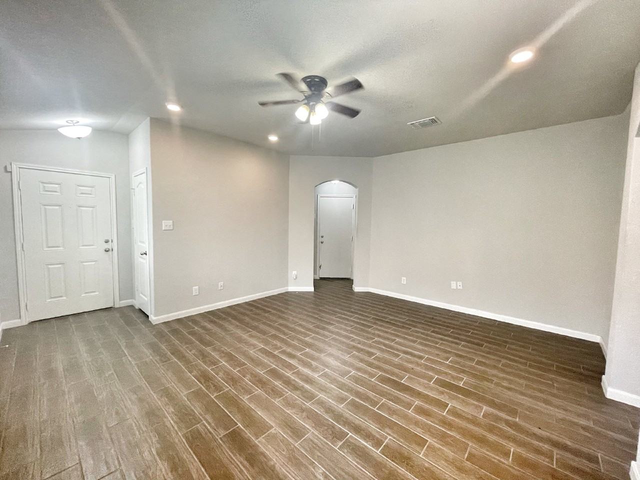 926 Pumpkin Rdg - Photo 2 of 22