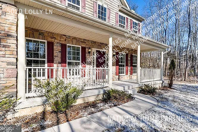 5020 Lolly Ln - Photo 2 of 28