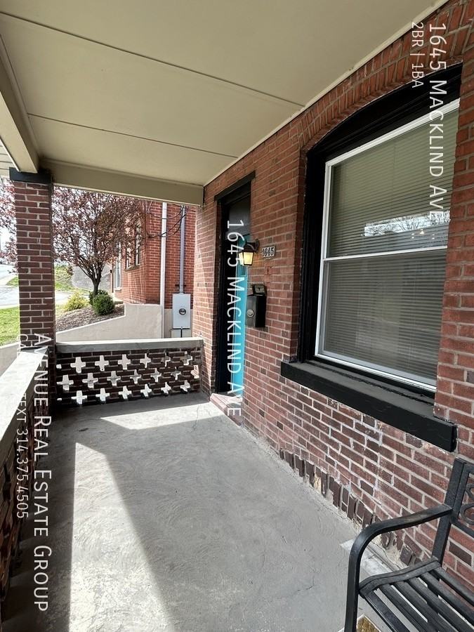 1645 Macklind Ave - Photo 2 of 10