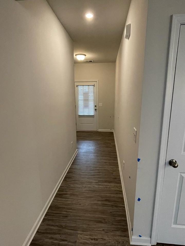 155 Inman Dr - Photo 2 of 19