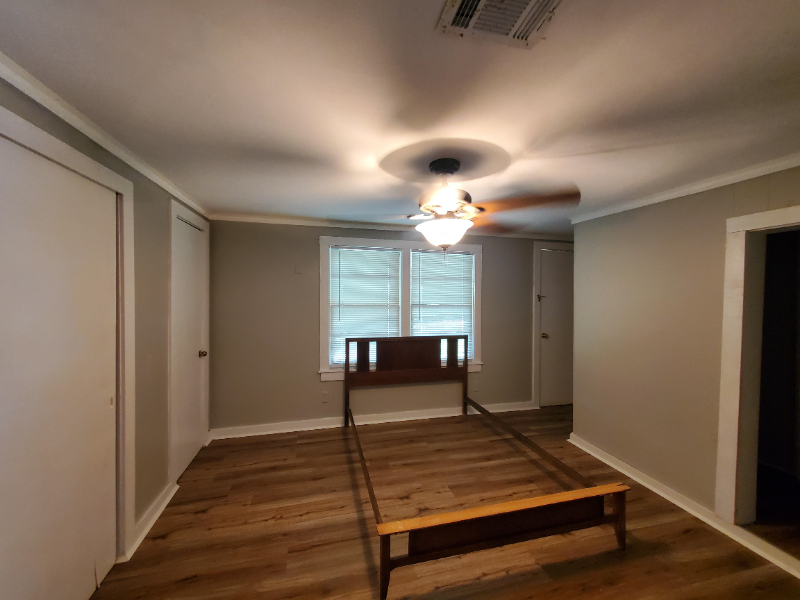 2815 Graybow Rd - Photo 4 of 10