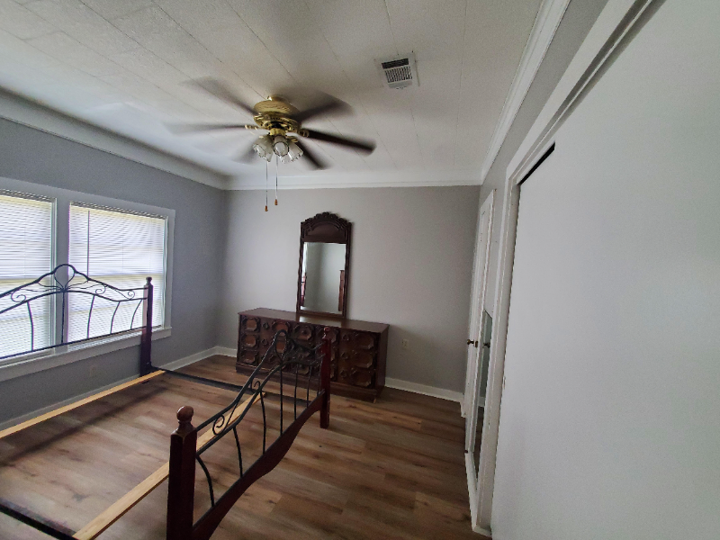 2815 Graybow Rd - Photo 5 of 10