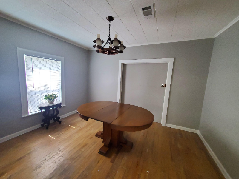 2815 Graybow Rd - Photo 6 of 10