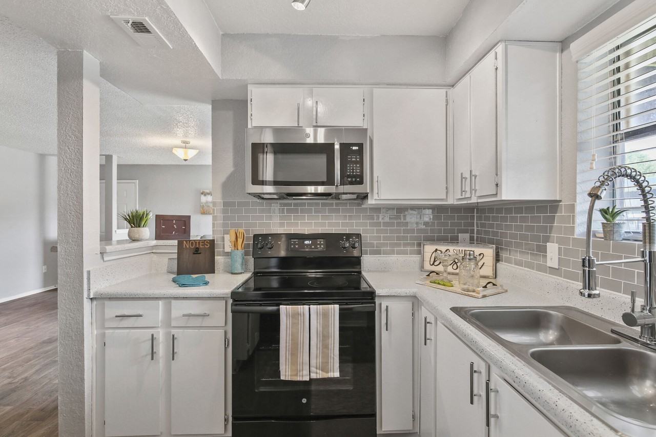 The Hub at Chisholm Trail - Photo 6 of 30