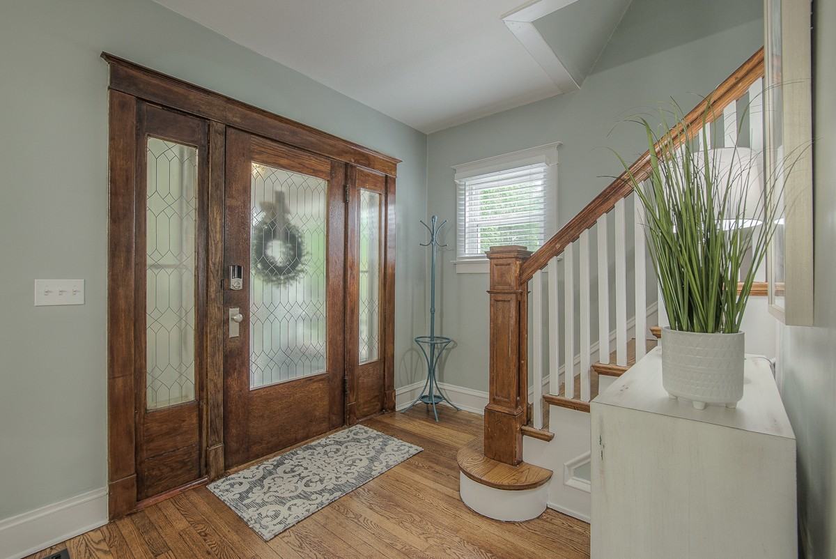 1145 W 41st Ter #1 - Photo 4 of 32