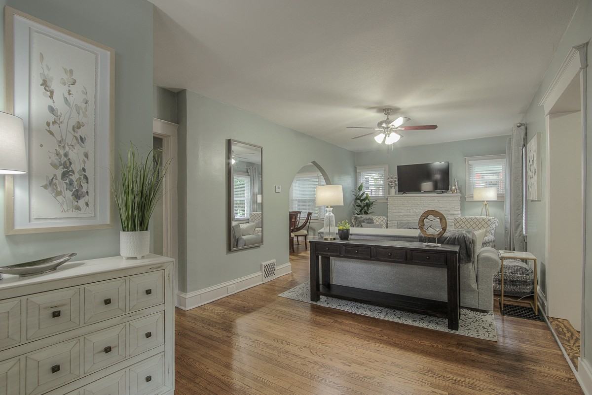 1145 W 41st Ter #1 - Photo 7 of 32