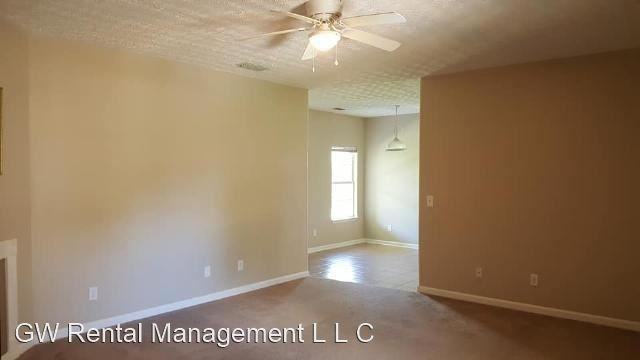 1109 Sloane Cv - Photo 2 of 46