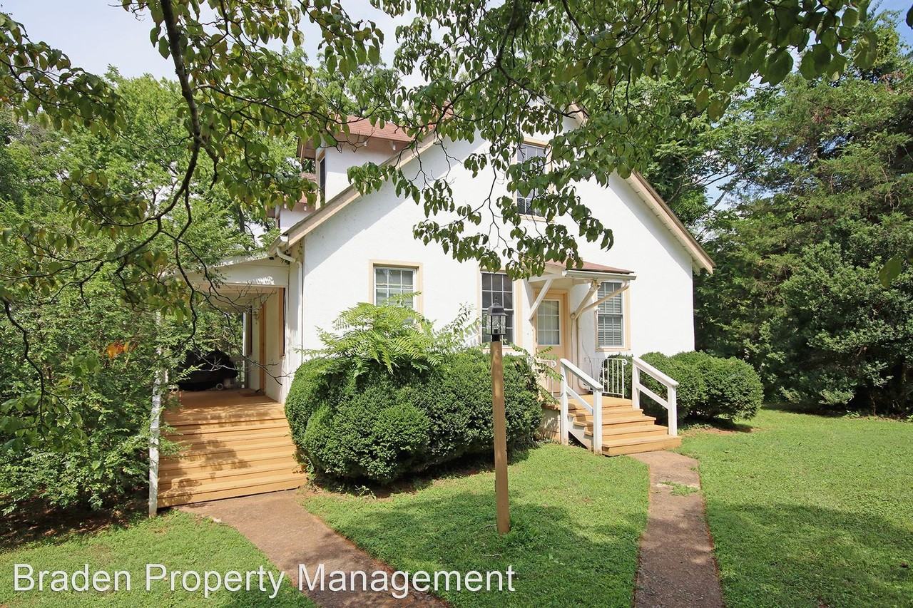 1765 Stony Point Rd - Photo 3 of 19