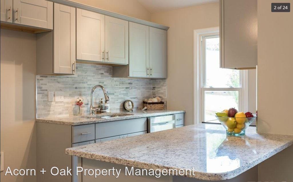 9 Meeting House Ln - Photo 2 of 24