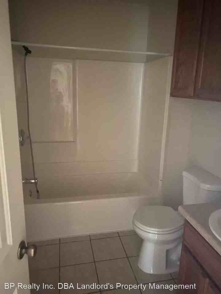 12418 E Keyes Rd - Photo 3 of 6