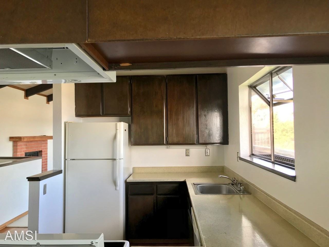 126 Tiburon Blvd - Photo 2 of 25