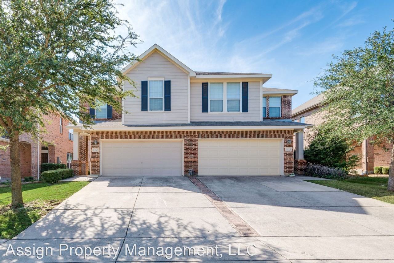 1413 Ravenwood Dr - Photo 2 of 33