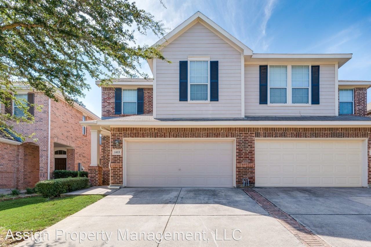 1413 Ravenwood Dr - Photo 3 of 33
