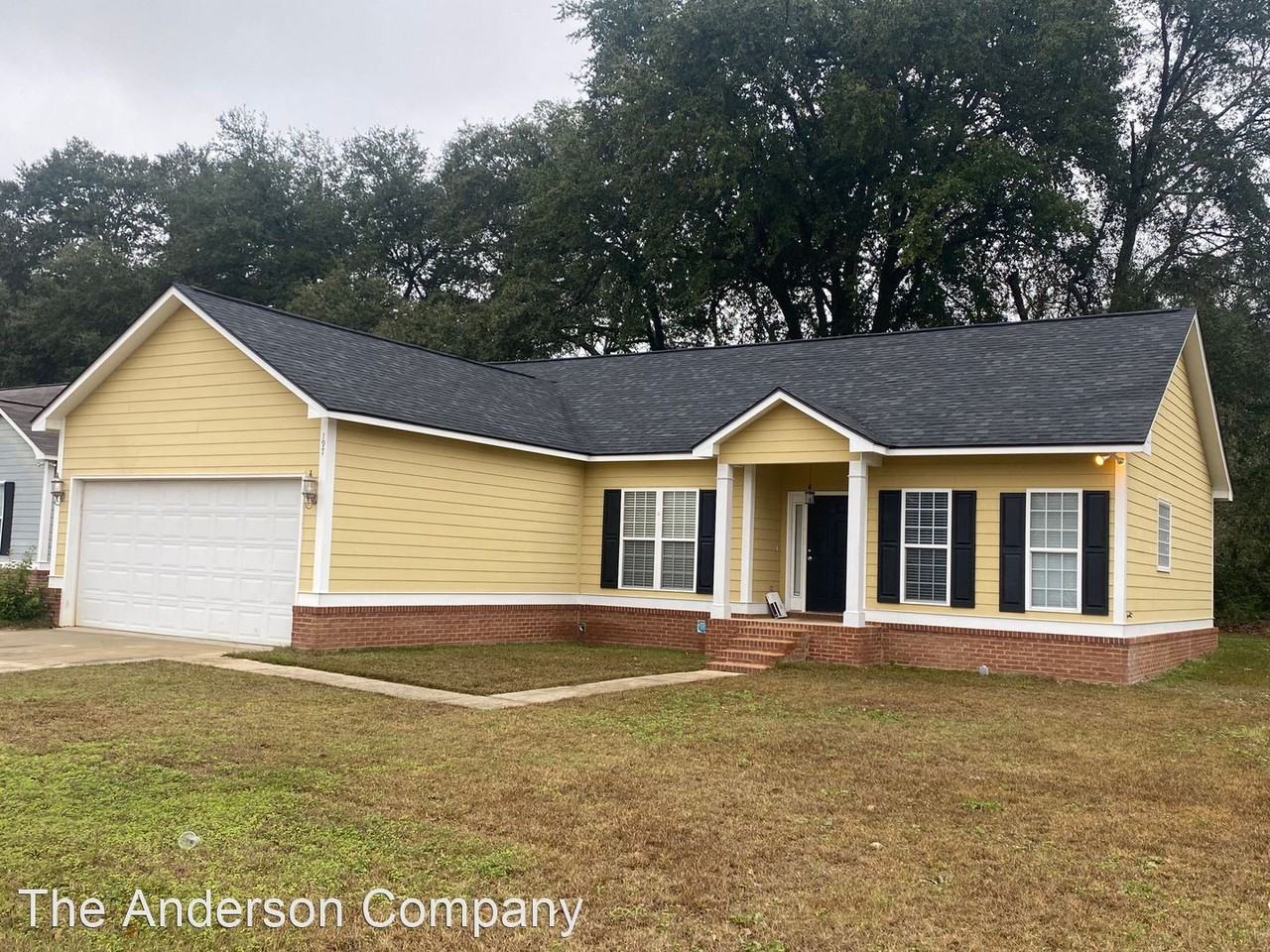 197 Hedgerow Dr - Photo 2 of 10