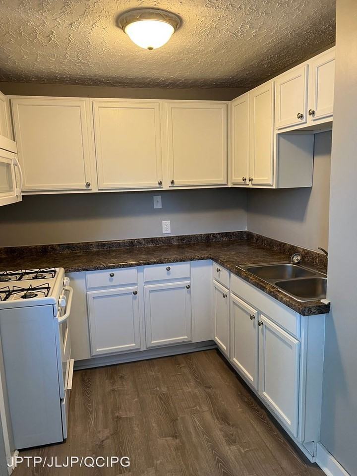 2925 Bellevue Ave - Photo 3 of 9