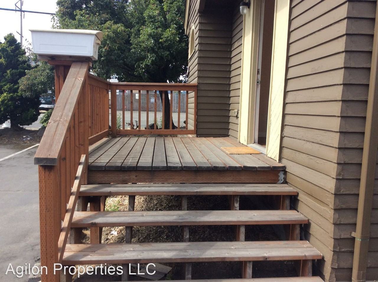 713 W Harrison St - Photo 2 of 13