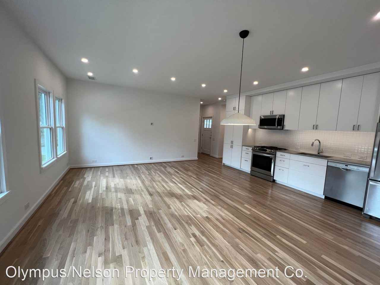 1401 Branard St Apartments in Neartown Montrose, Houston, TX 77006