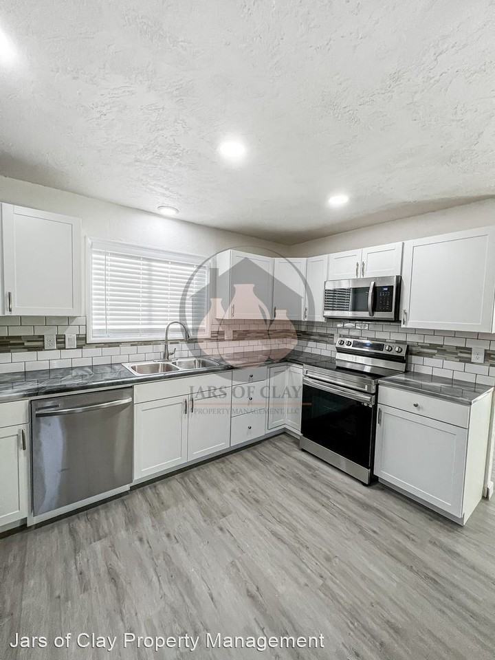 850 E Cleveland - Photo 3 of 17