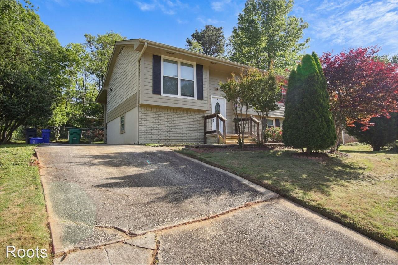 3676 Castle Rock Way #A - Photo 2 of 24