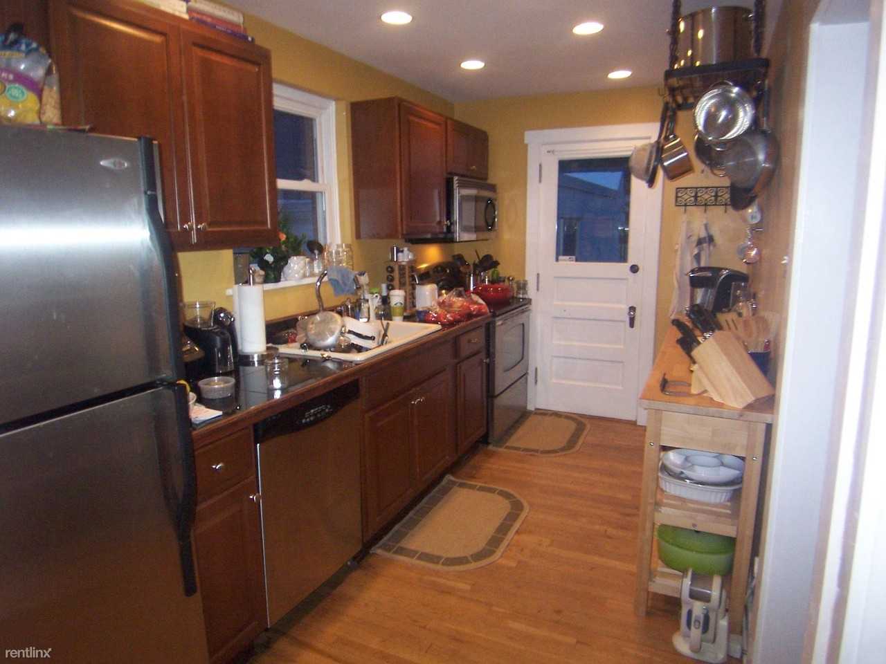 311 Beaver St - Photo 3 of 10