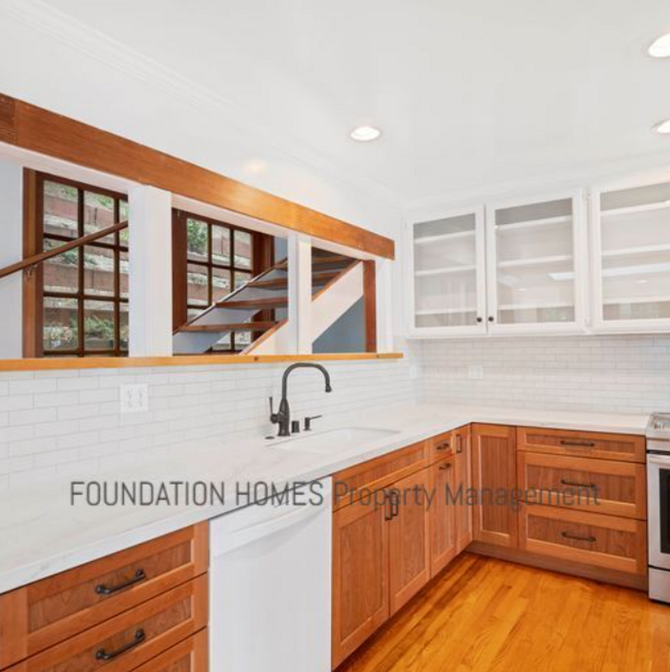 100 Sausalito Blvd - Photo 3 of 14