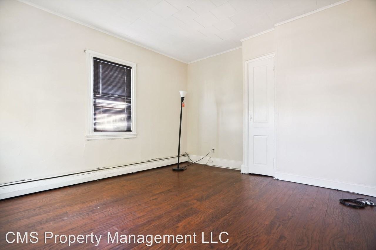 189 N Broadway - Photo 3 of 19