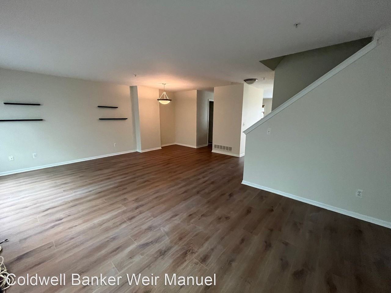 2835 Barclay Way - Photo 3 of 32