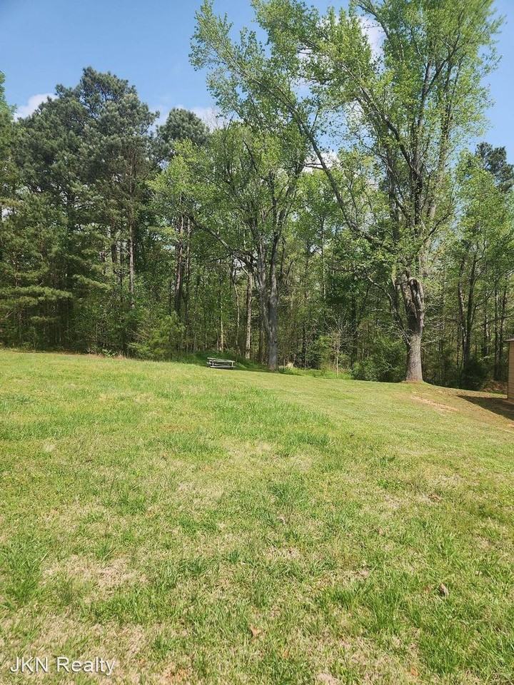 2113 Sunshine Rd - Photo 2 of 7