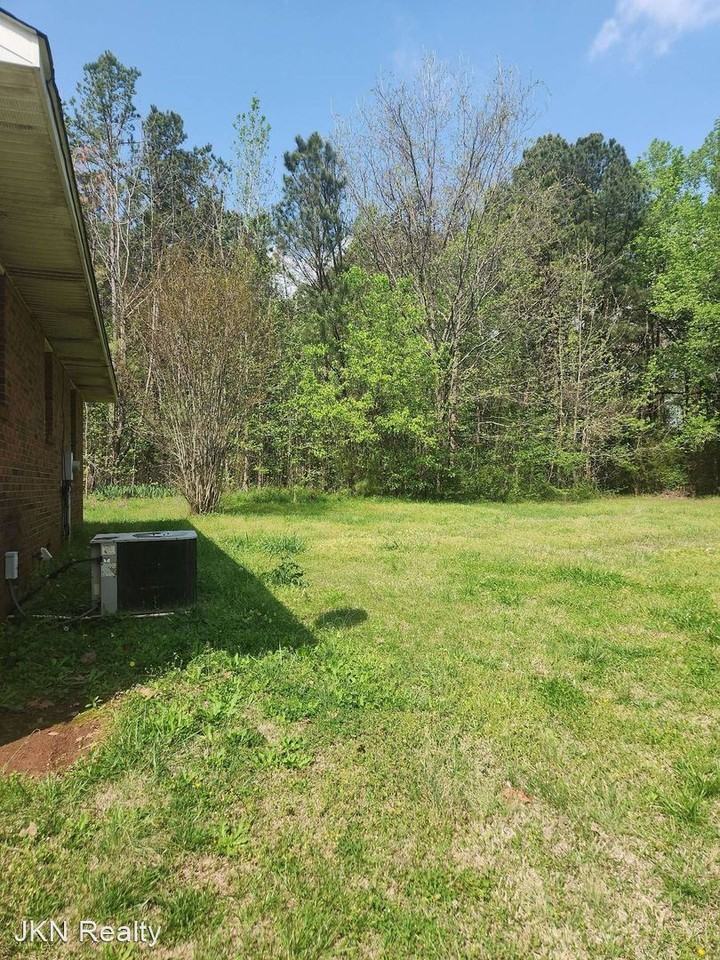 2113 Sunshine Rd - Photo 3 of 7