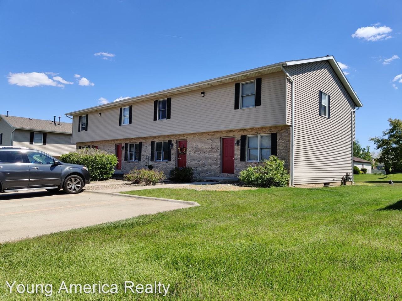 1503 N Hershey Rd - Photo 2 of 17