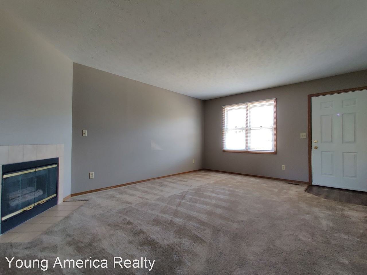 1503 N Hershey Rd - Photo 3 of 17