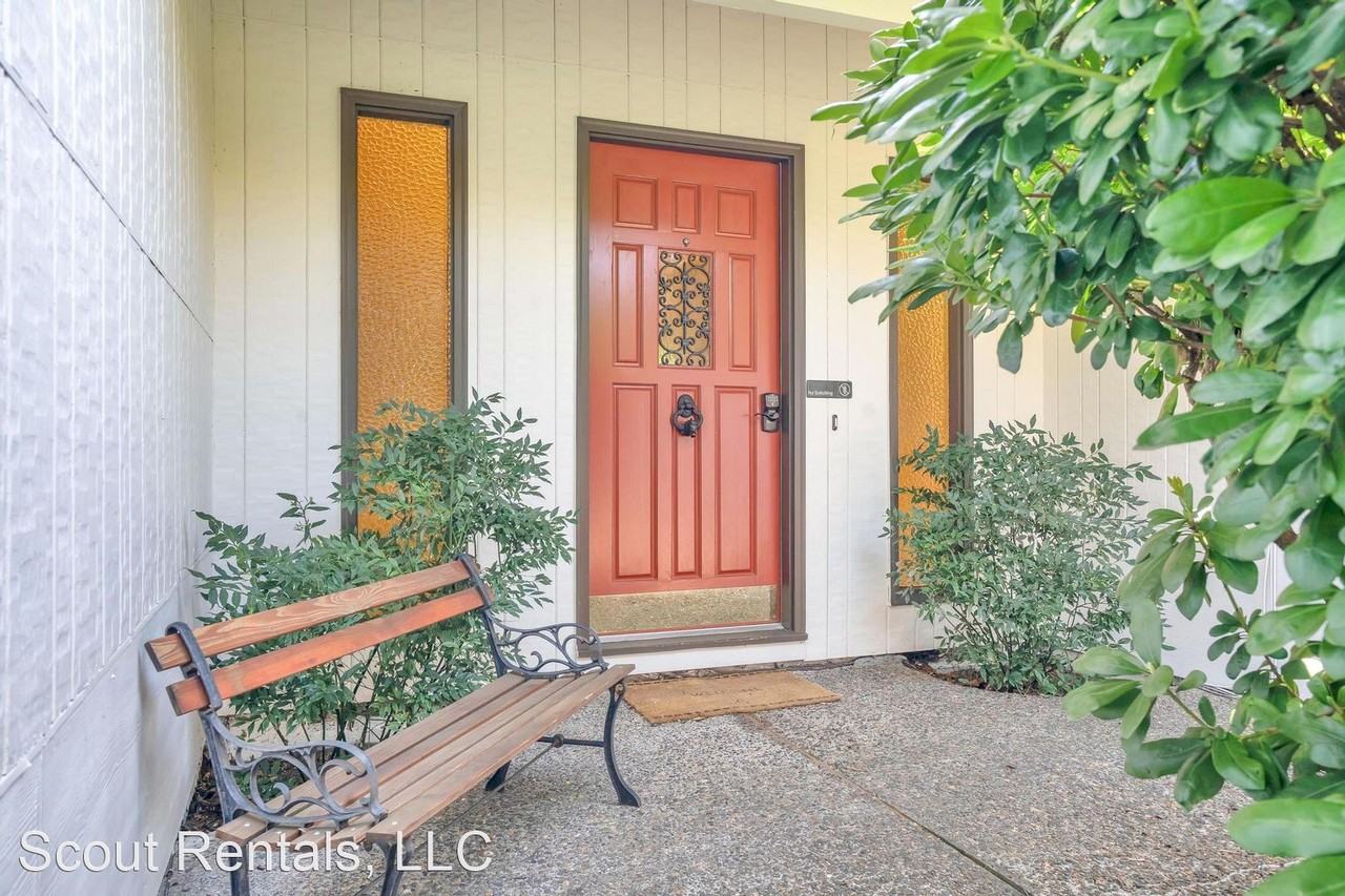 6521 Palomino Way - Photo 3 of 50