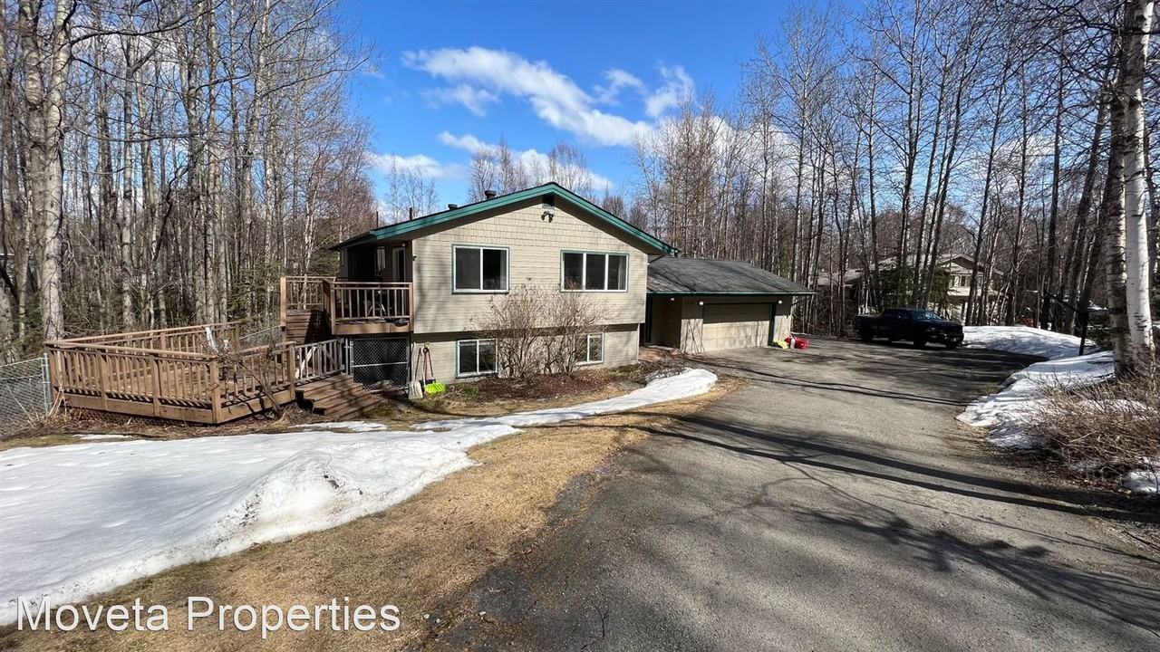 5317 Wandering Dr - Photo 3 of 33