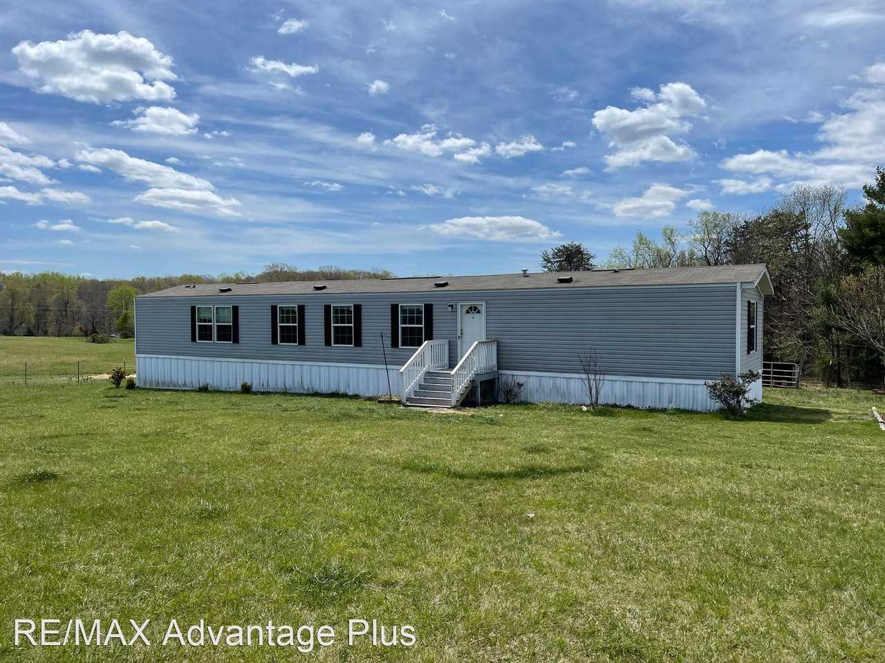 393 Hardtimes Rd, Farmville, VA 23901 3 Bedroom House for 1,100/month